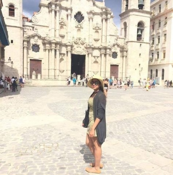 Meet your Posher, Esh - Picture 1 of 1